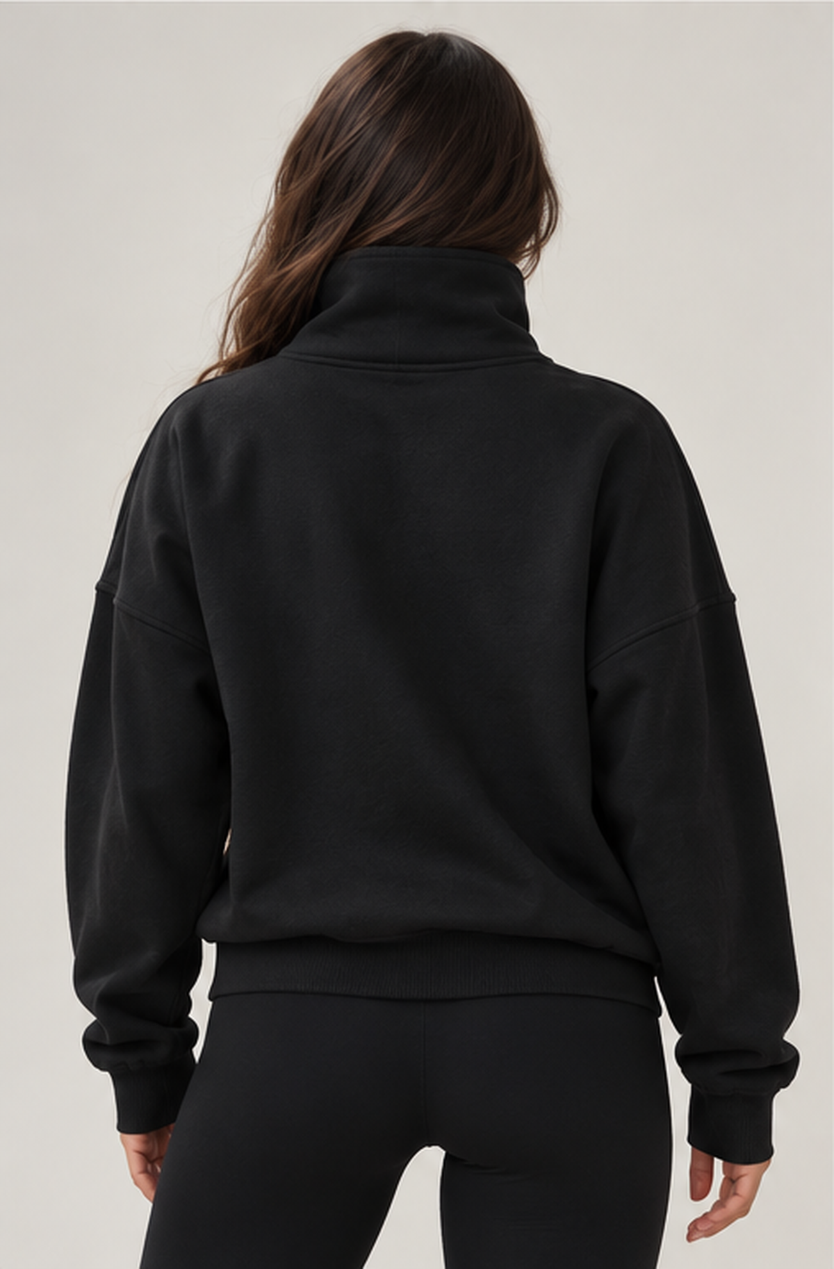 Edge Cozy Half Zip Sweater bakfra, rett passform med bred strikk nederst.