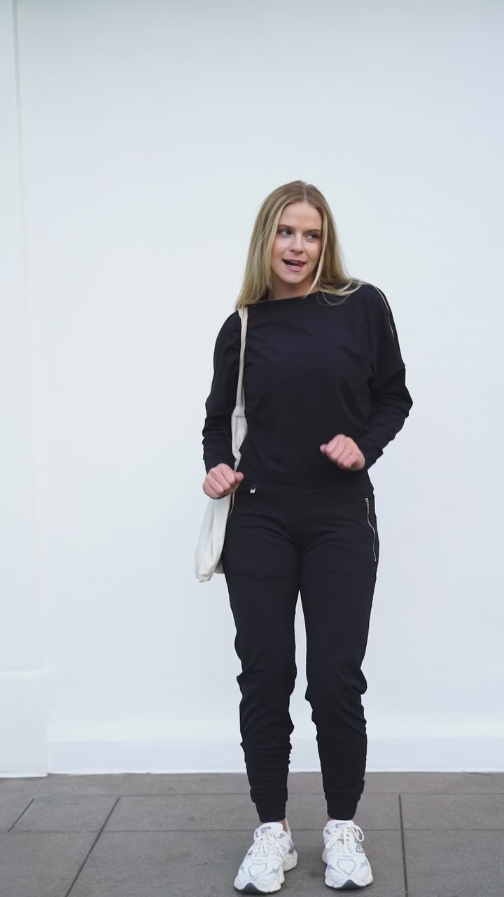Wallderinska Sport Couture, Edge Casual Zip Set