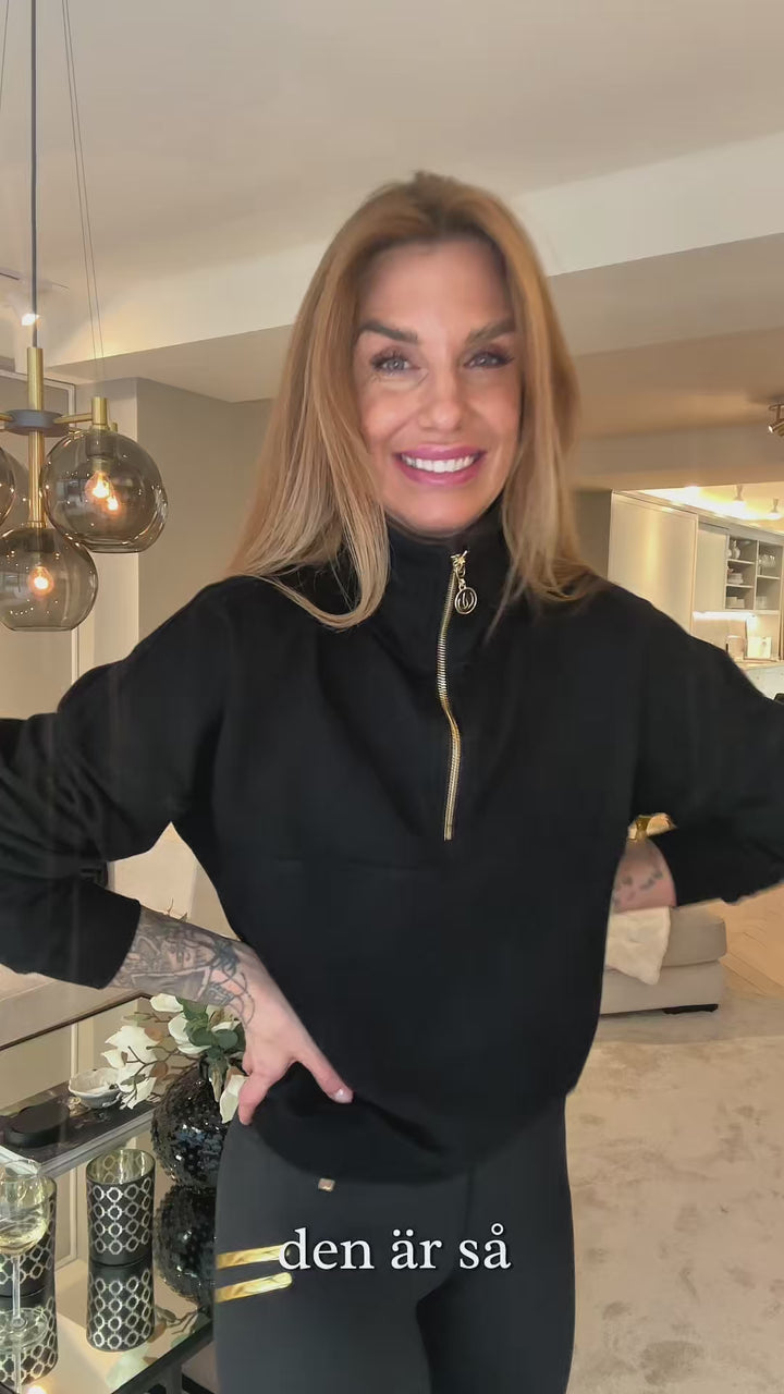 Wallderinska Sport Couture, Edge Cozy Half Zip
